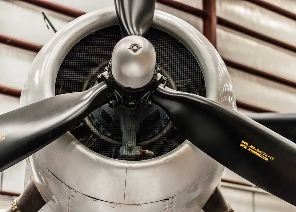 Close up of the propeller of an aircraft